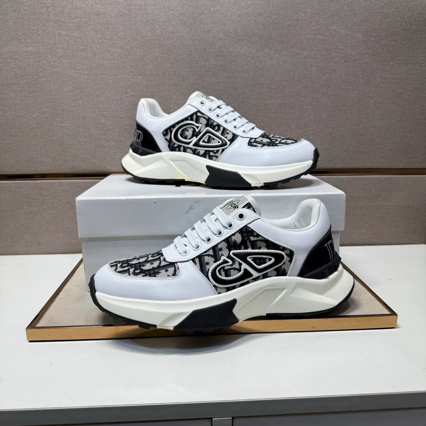 ⬛️Men's shoes💰p442 [Dior~] Men's casual shoes 2025z cabinet sales simultaneously 🔶Size: 38-44#️⃣ 🔷2 colors🔜The upper is made of multi-material splicing➕Mesh lining, comfortable and breathable, sole: original comfortable and wear-resistant outsole, ⚠️real thing📱photographed🎬real thing is better📢📢📢